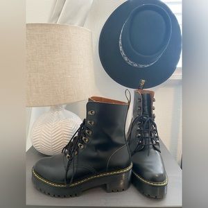 Dr Martens Leona Women’s Vintage Smooth Leather Heeled Boots